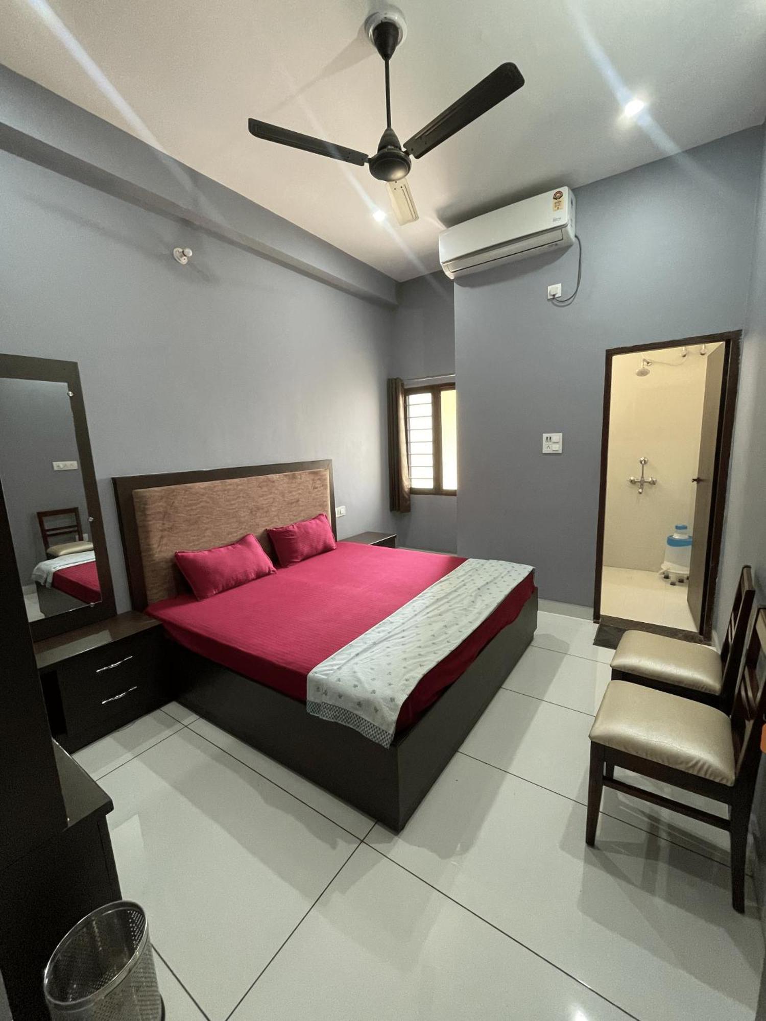 Homestay Bld Restaurant And Dehradun